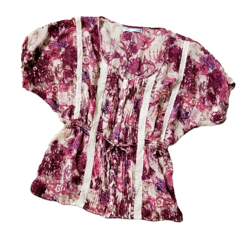 Maurices Pretty abstract print lace accent tie waist boho top.